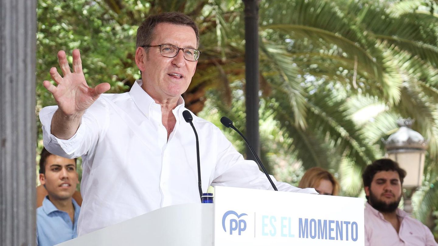 Linke Regierung wohl abgewählt: Prognosen: Konservative Opposition gewinnt Neuwahl in Spanien