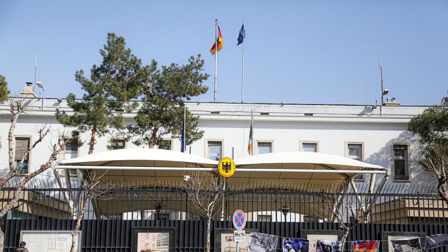 Deutsche Botschaft Teheran, Iran