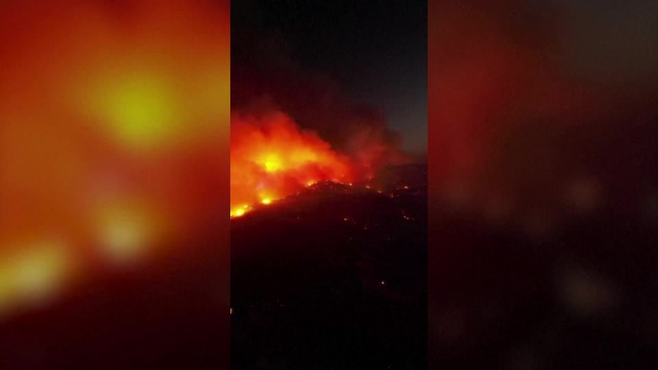 Video: Waldbrand auf Rhodos noch nicht unter Kontrolle