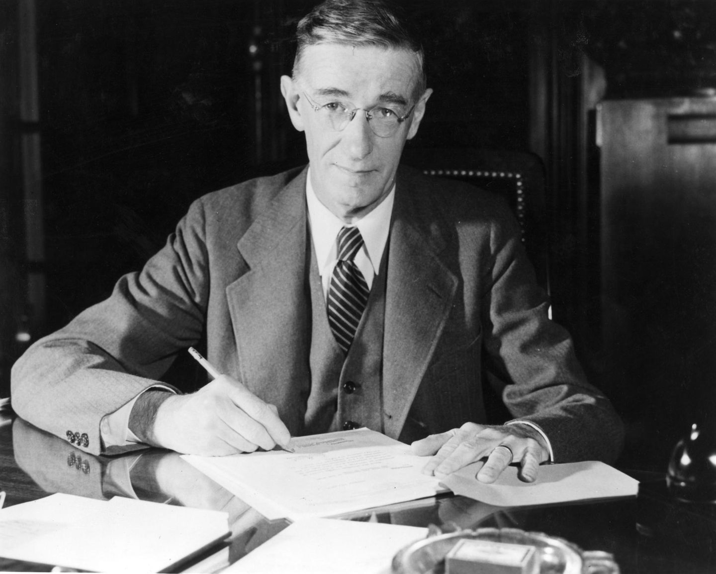Vannevar Bush Vann Bush