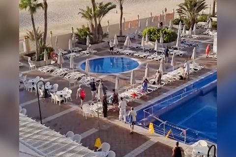 Britische Urlauber stürzen sich auf Sonnenliegen – und stehen dafür ab 7 Uhr Schlange
