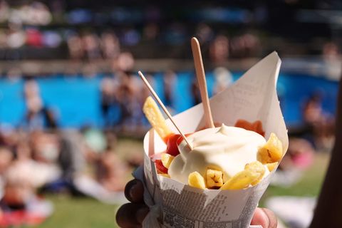 Pommes im Freibad
