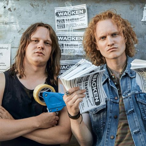 "Legend of Wacken": Zwei Männer gucken ernst in die Kamera