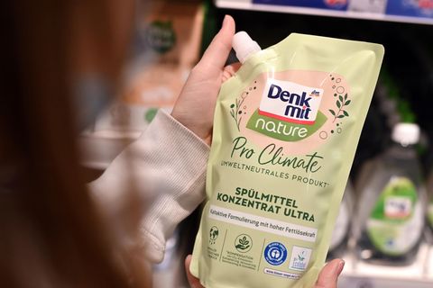 DM labelt Eigenmarke "Denk mit" als "umweltneutrales Produkt"