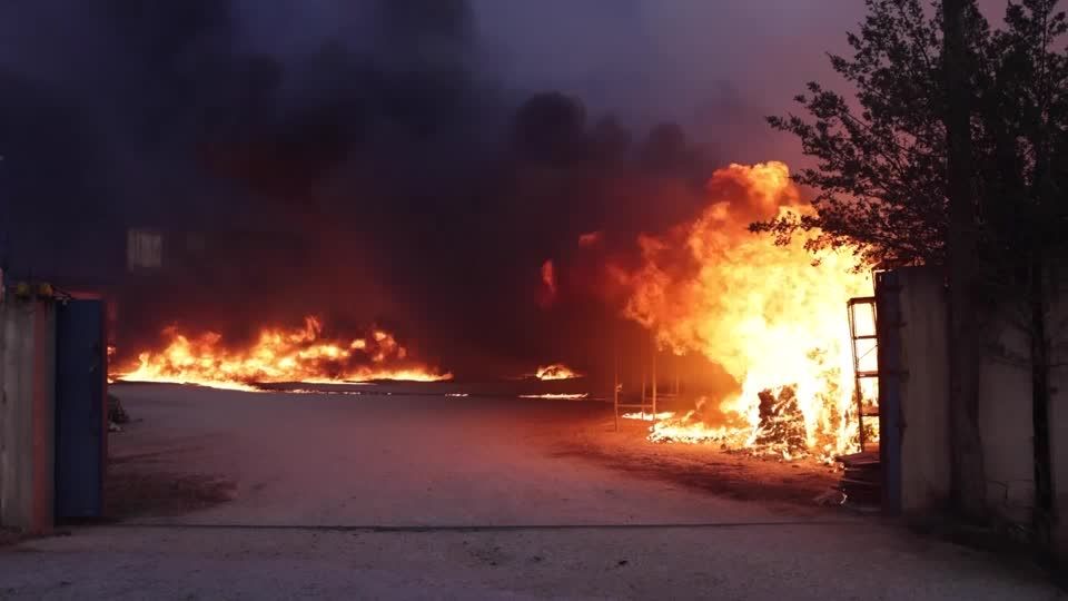 Video: Mindestens zwei Tote bei Waldbränden in Griechenland