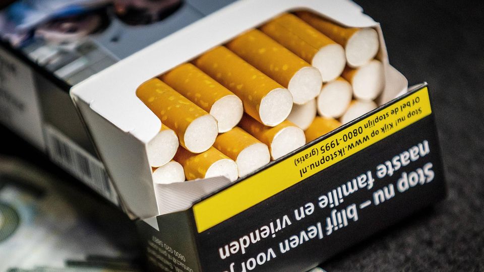 Zigaretten-Fakten: Wo eine Schachtel 24 Euro kostet und wo Raucher 3000 ...