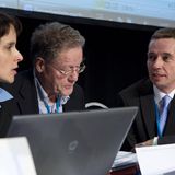 Frauke Petry, Konrad Adam und Bernd Lucke (v.l.n.r.) übernehmen den Vorsitz der AfD