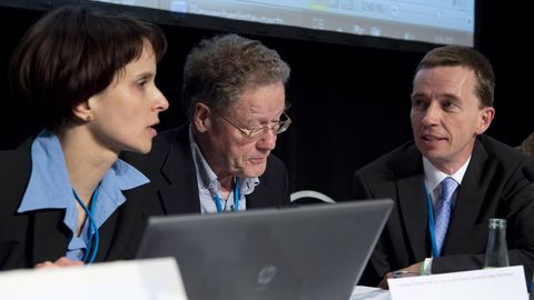 Frauke Petry, Konrad Adam und Bernd Lucke (v.l.n.r.) übernehmen den Vorsitz der AfD