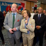 Beatrix von Storch und ihr Ehemann bei der Verkündigung der Bundestagswahlergebnisse der AfD 2013