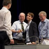 Auf einem AfD-Bundesparteitag in Essen setzt sich Petry gegen Lucke durch