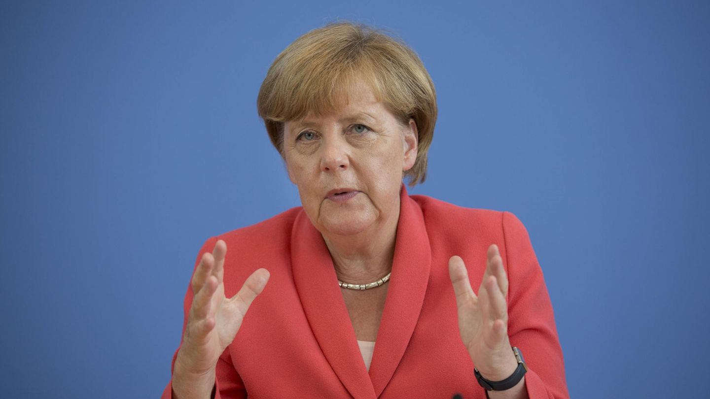 Bundeskanzlerin Angela Merkel bei einer Pressekonferenz über Geflüchtete