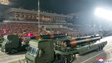 Eine Militärparade zum 70. Jahrestag des Endes im Koreakrieg in Pjöngjang, Nordkorea