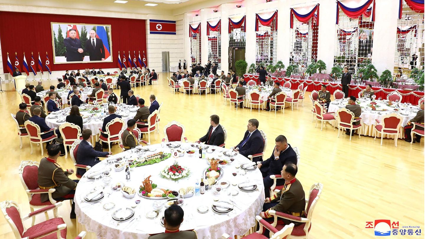 Der Besuch des russischen Verteidigungsministers samt Delegation wurde in Pjöngjang groß gefeiert
