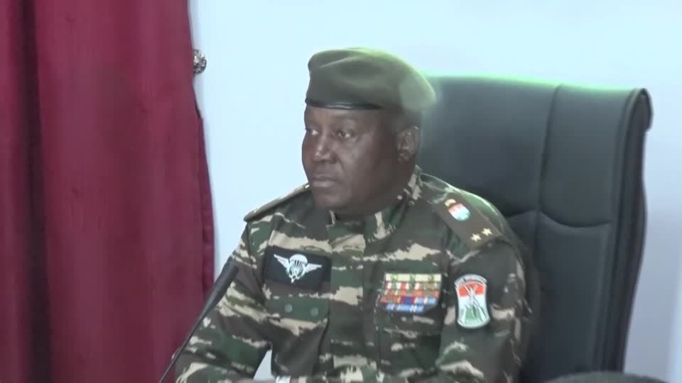 Video: Militärrat übernimmt nach Putsch die Macht in Niger