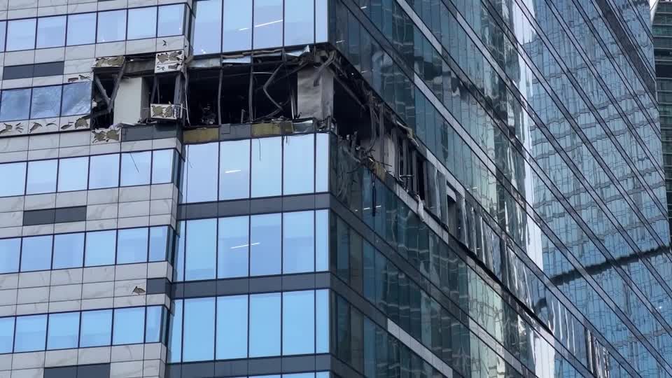 Video: Bei Drohnenangriff auf Moskau Gebäude beschädigt