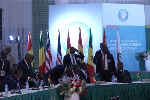 Video: Westafrikanische Partnerstaaten drohen Niger nach Militärputsch