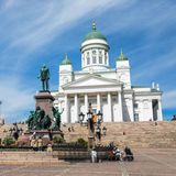 Der Dom zu Helsinki auf dem Senatsplatz – Finnland