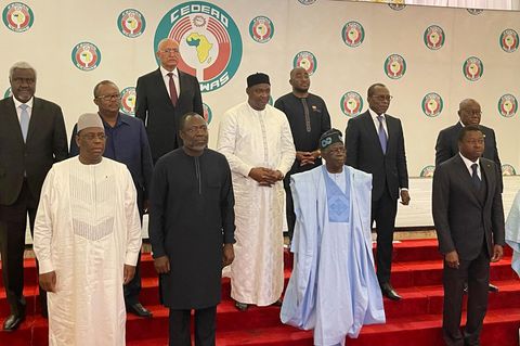 Ecowas Gruppenfoto