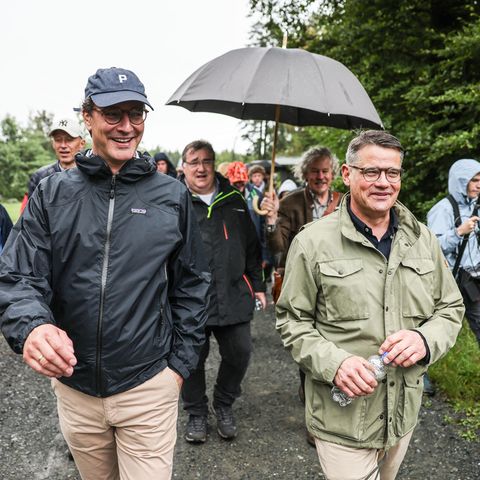 Hendrik Wüst (l., CDU), Ministerpräsident von Nordrhein-Westfalen und Boris Rhein (r., CDU), Ministerpräsident in Hessen