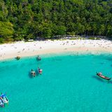 Eine Woche im Hotel (inkl. Frühstück): 471,74 Euro  Eine Woche in der Airbnb-Unterkunft: 1340 Euro  Drei-Gänge-Menü für zwei Personen: 27,01 Euro  0,5 Liter Bier: 2,05 Euro  Freizeitaktivitäten: 99,09 Euro