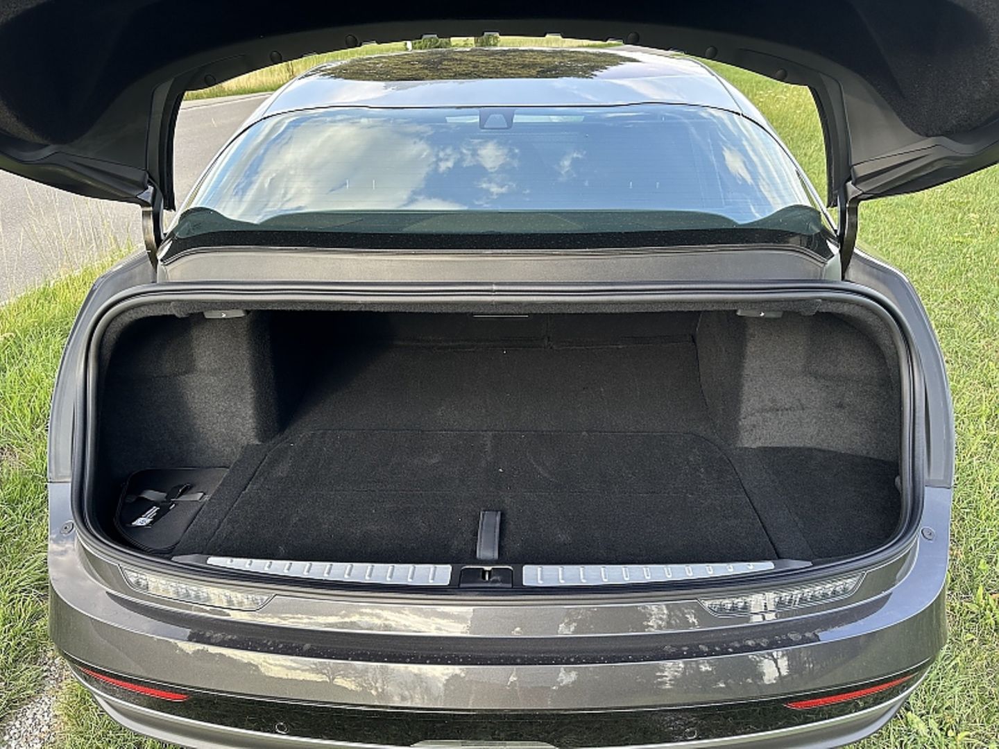 Lucid Air Touring