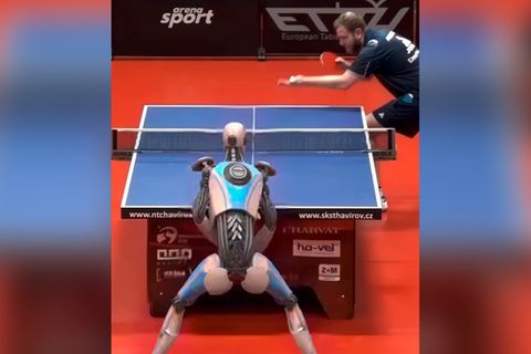 Tischtennis-Roboter lässt Gegenspieler alt aussehen – was hinter dem unglaublichen Viral-Clip steckt