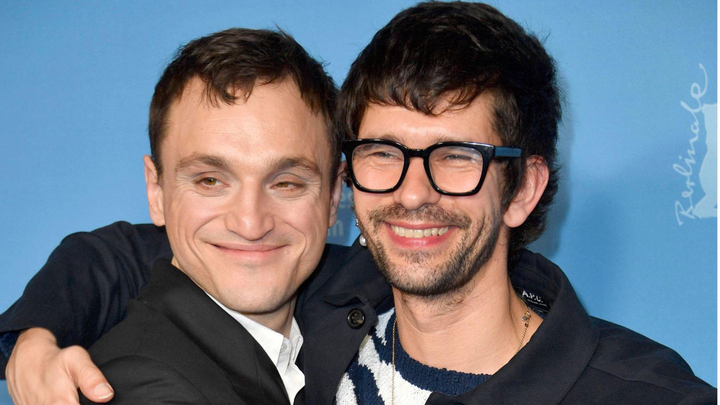 Franz Rogowski und Ben Wishaw aus "Passages"