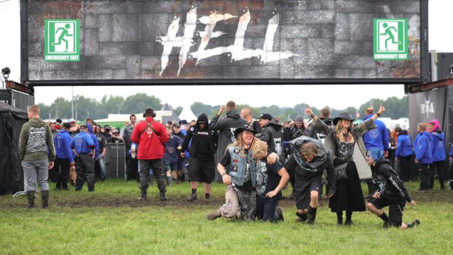 Wacken-Fans beim Einlass