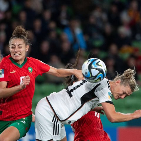 Kopfball von Alexandra Popp