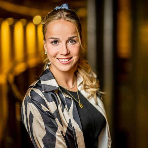 Giulia Gwinn: national player works as a TV expert during the World Cup