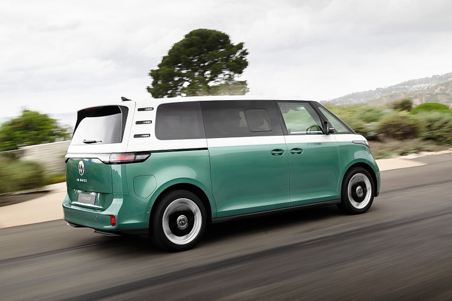 VW ID Buzz XL 2024