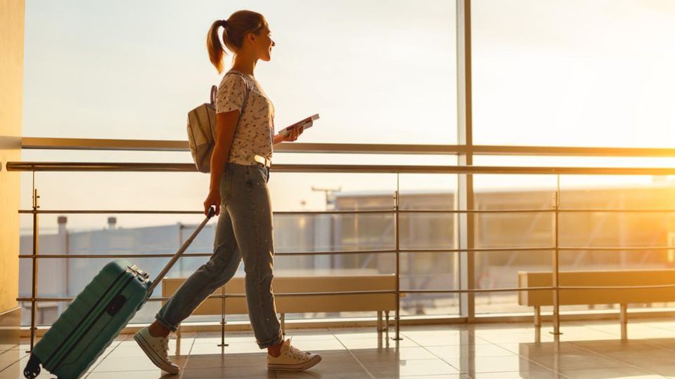 Diese Dinge sollten Sie bei Ihrem Reiseoutfit lieber weglassen Diese Dinge sollten Sie bei Ihrem Reiseoutfit lieber weglassen