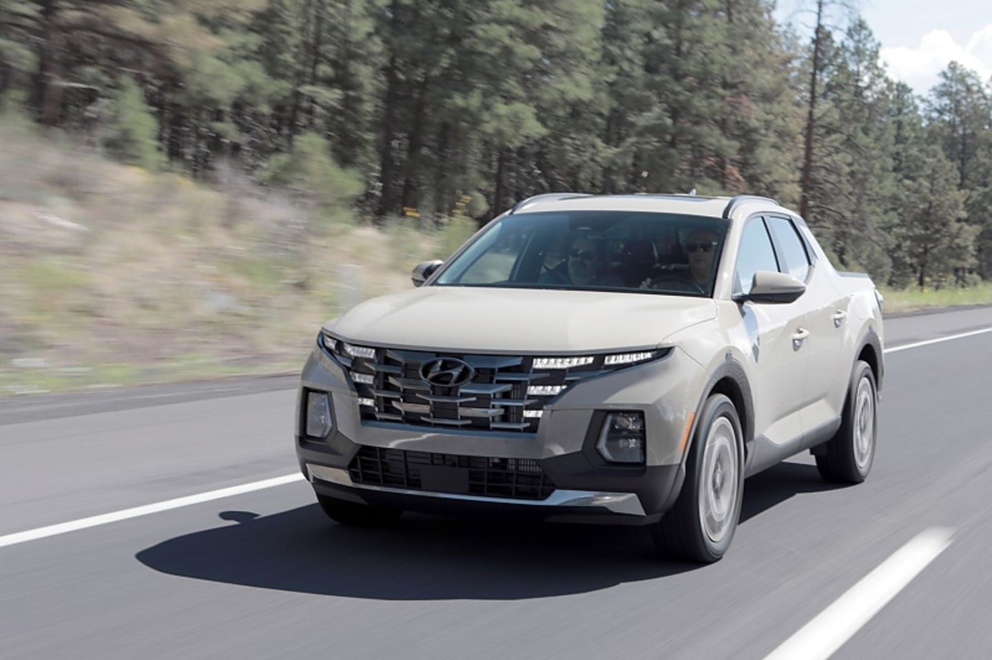 Mit dem Hyundai Santa Cruz kann man aich locker "Kilometer 
fressen"