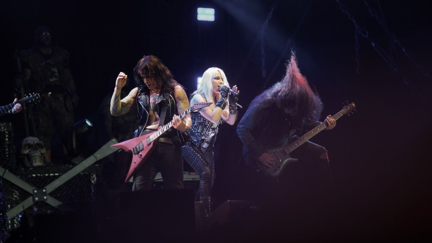 ... und auf ersterer Doro Pesch ihr 40. Bühnenjubiläum.