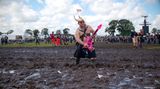... machten einigen der Festivalgäste – zumindest jenen, die es aufs Gelände schafften – im Verlauf der Veranstaltung zunehmend weniger Sorgen.