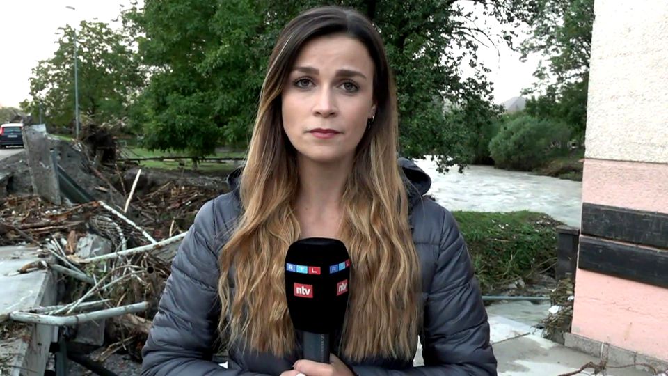 Reporterin in Slowenien: "Aufräumarbeiten werden Monate, wenn nicht sogar Jahre dauern" Reporterin in Slowenien: "Aufräumarbeiten werden Monate, wenn nicht sogar Jahre dauern"