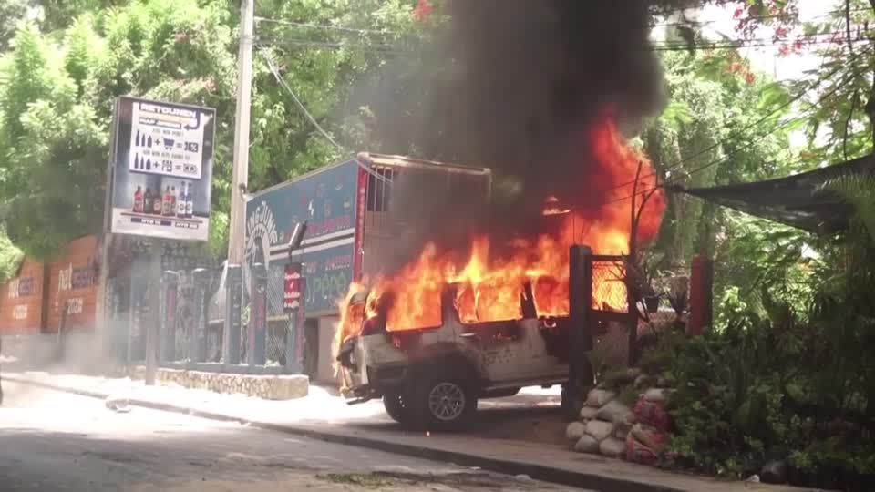 Video: Verzweifelte Lage: Tausende demonstrieren in Haiti gegen Bandengewalt