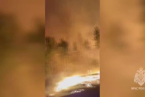 Video: Kampf gegen die Flammen in Sibirien