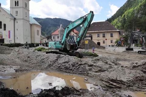 Ahrtal-Erfahrungen: THW hilft bei Aufräumarbeiten in Slowenien.