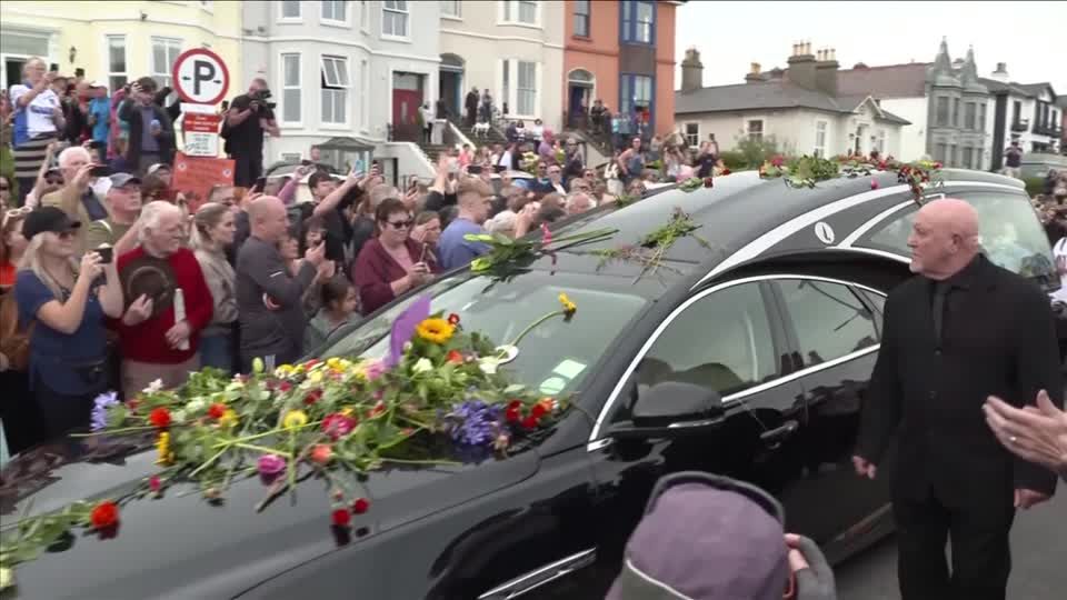 Video: Letzte Ehre für eine "irische Ikone"