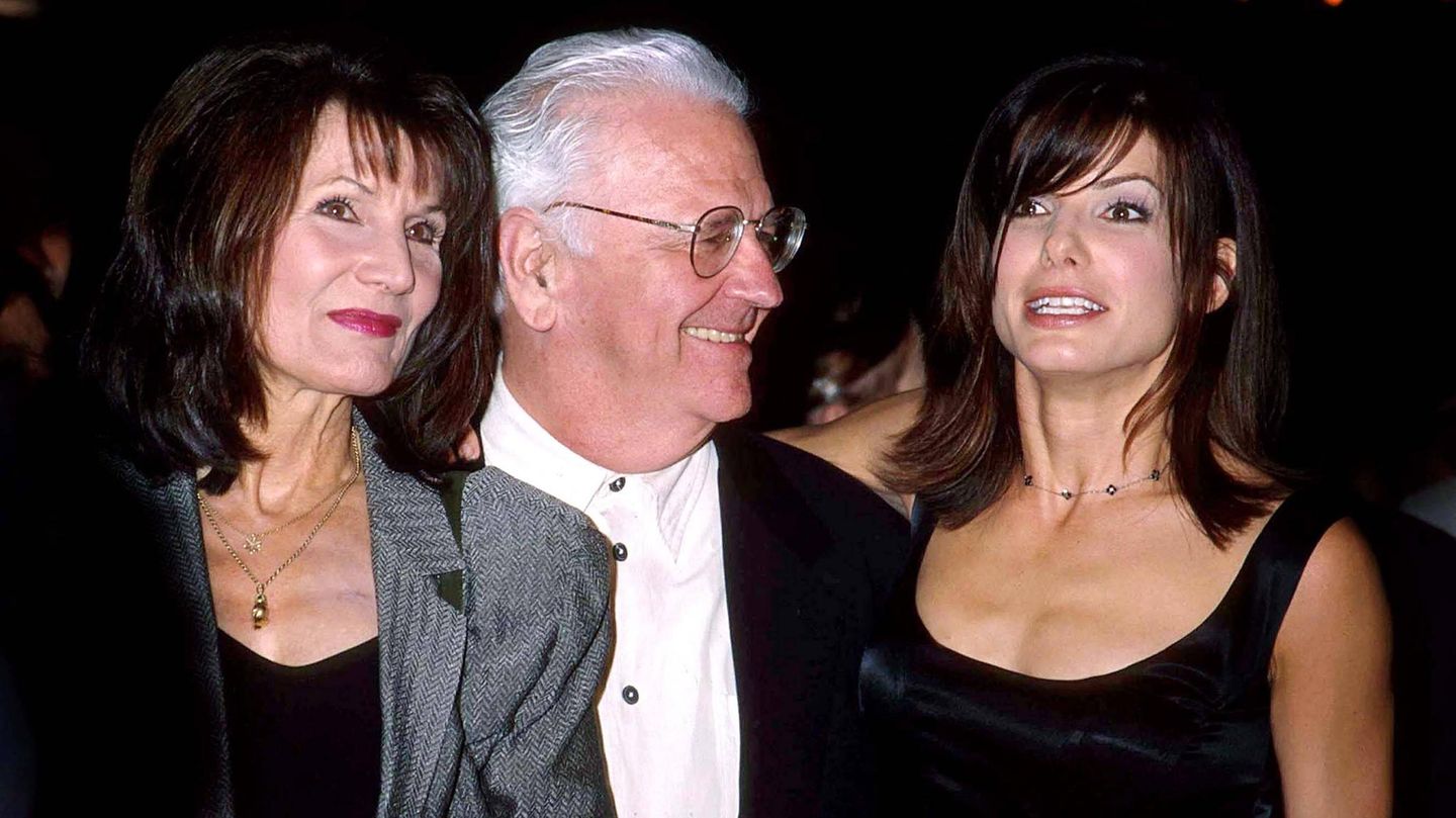 Sandra Bullock mit ihren Eltern Sandra Bullock mit ihren Eltern