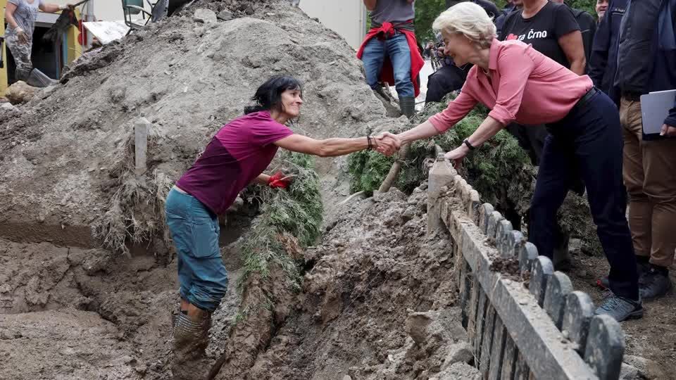 Video: "Es war herzzerreißend" - Von der Leyen sichert Slowenien Finanzhilfen zu