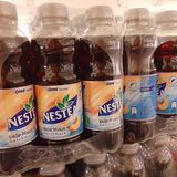 Nestea  Mit Nestea verschwand in diesem Jahr der Eistee-Klassiker schlechthin aus den Supermarkt-Regalen. Noch 2017 war Nestea in Deutschland Marktführer unter den Eistees, hatte seitdem aber massiv Marktanteile verloren. Zu neuer Konkurrenz, etwa durch die Eisteemarke des Rappers Capital Bra, kam ein missglückter Markenrelaunch, mit dem Hersteller Nestlé das süße Getränk gesünder positionieren wollte. Ende März stellte Nestlé den Vertrieb ein.
