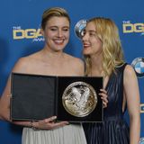 Der Film wurde ein Hit und international von der Kritik gelobt. So erhielt Gerwigs Coming-of-Age-Produktion zahlreiche Auszeichnungen, darunter zwei Golden Globe Awards, und wurde zudem für fünf Oscars nominiert, mitunter für die Regie. Damit ist sie die fünfte Frau, die jemals für einen Regie-Oscar nominiert wurde. Steven Spielberg sagte damals über "Lady Bird": "Es kommt nicht jedes Jahr vor, dass das Solo-Spielfilmdebüt eines Filmemachers einen mitreisst."