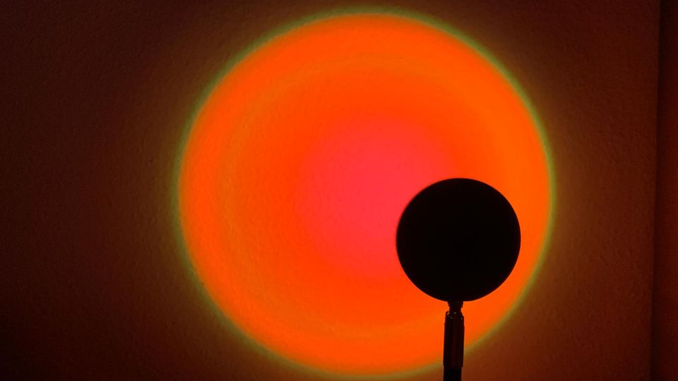 Die Sunset-Lamp kreiert ein kreisrundes Licht