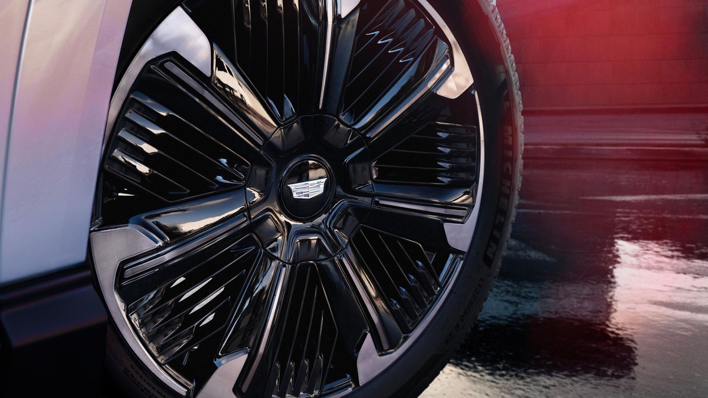 Cadillac Escalade IQ Sport