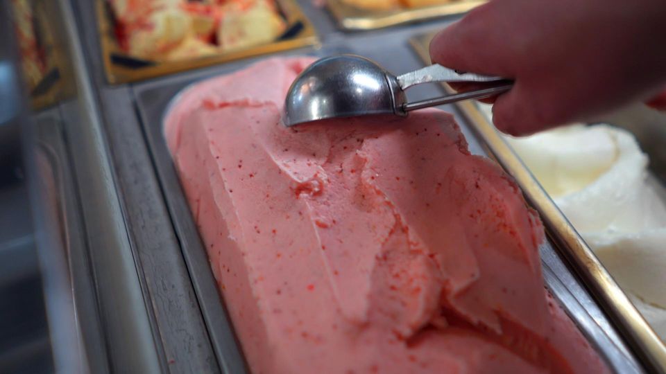 Erfrischung im Sommer - So viele Kalorien hat Speiseeis