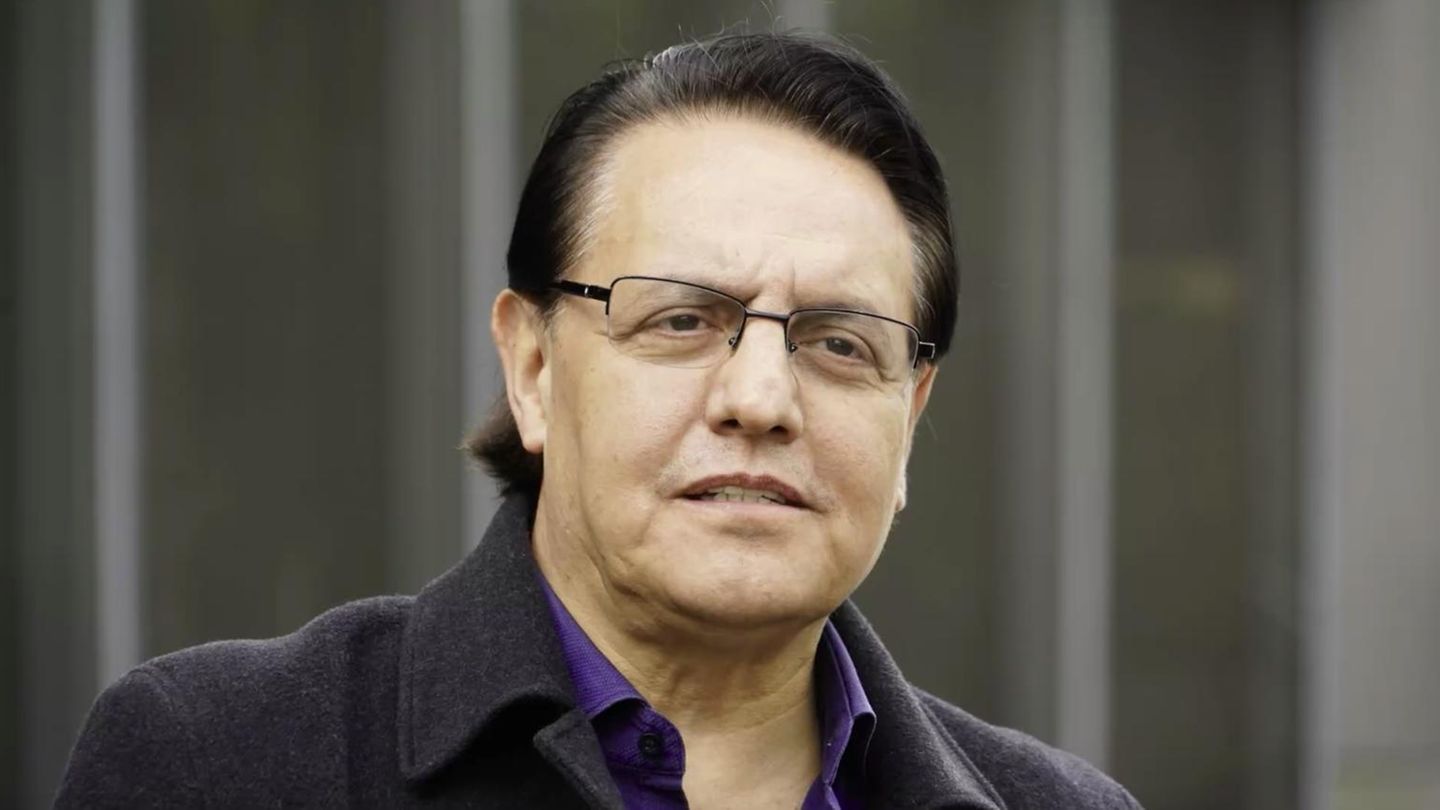 Ecuador Präsidentschaftskandidat auf offener Straße erschossen STERN.de