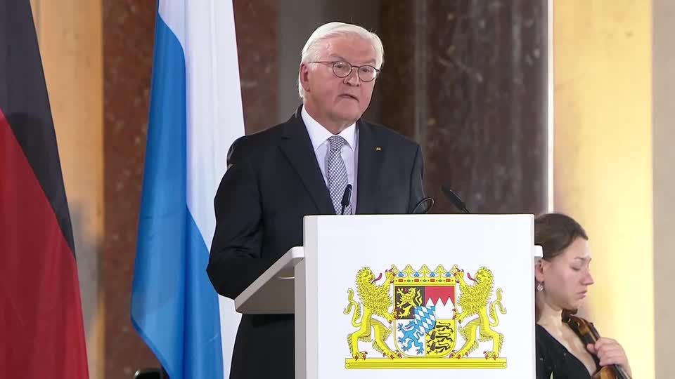 Video: Steinmeier warnt vor Verfassungsfeinden Video: Steinmeier warnt vor Verfassungsfeinden