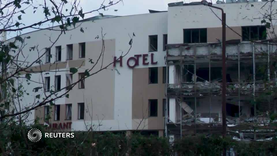 Video: Ukraine: Russische Rakete trifft Hotel in Saporischschja